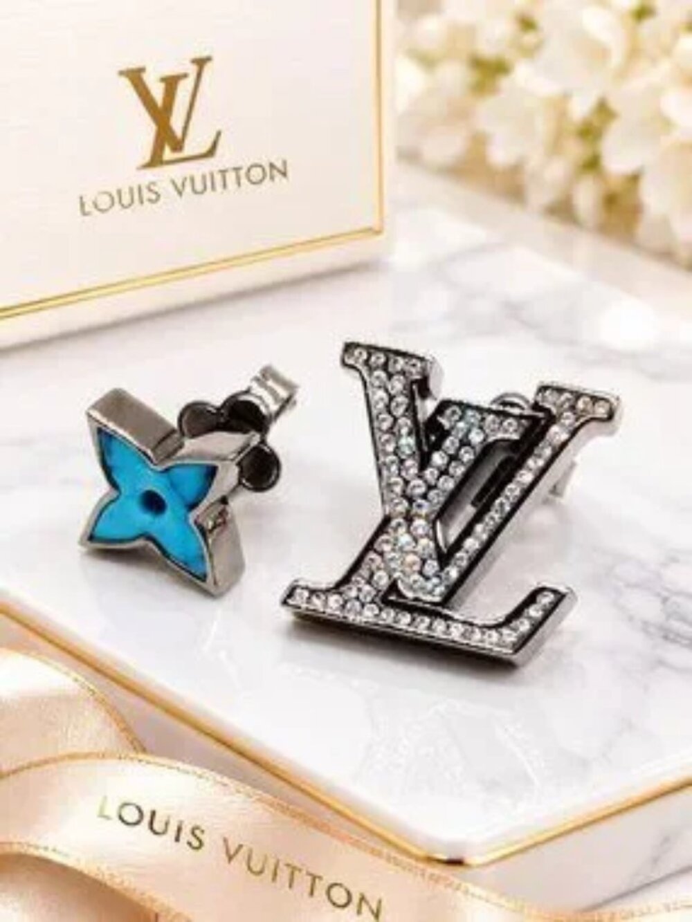 Authentic Louis Vuitton LV Crystal Blue Flower Pierced Earrings Silver Luxury
